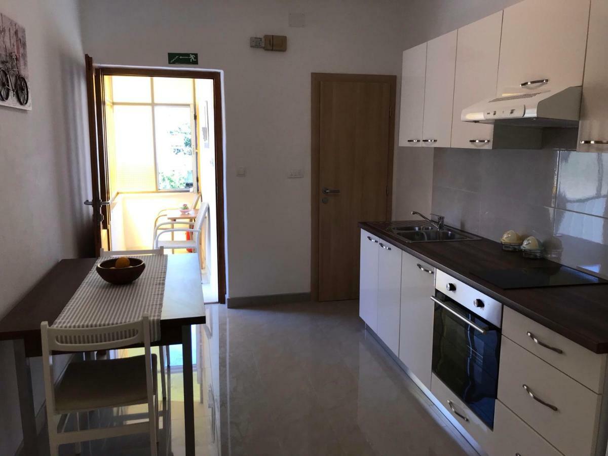 Studio Apartment Sabljic Kastela Bagian luar foto